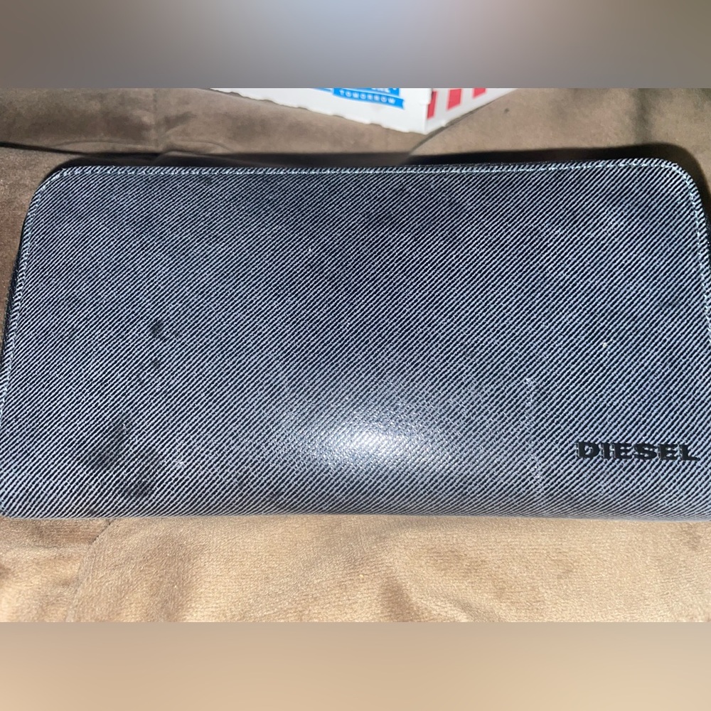 Diesel wallet